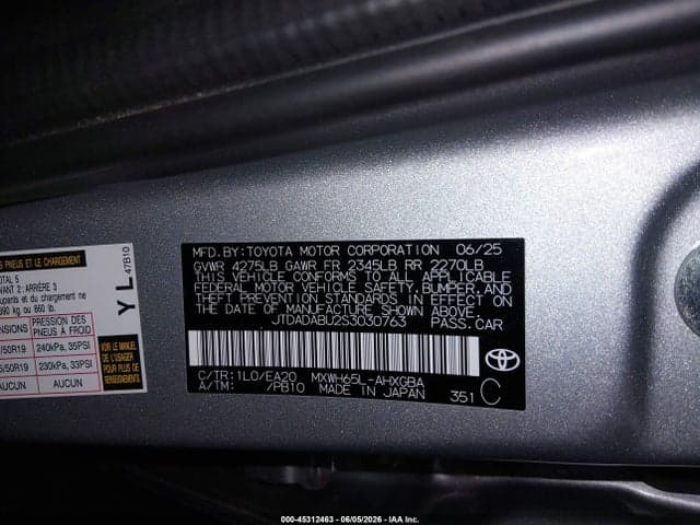 2025 TOYOTA PRIUS XLE AWD-E 9