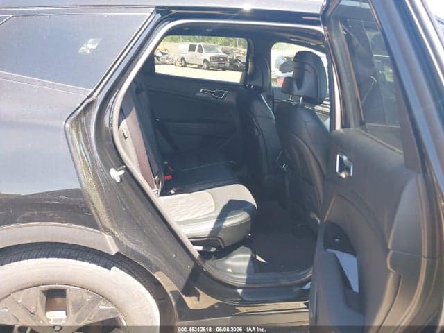 2025 KIA SPORTAGE X-LINE 8