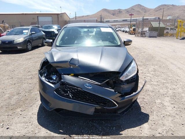 2017 FORD FOCUS SE 11