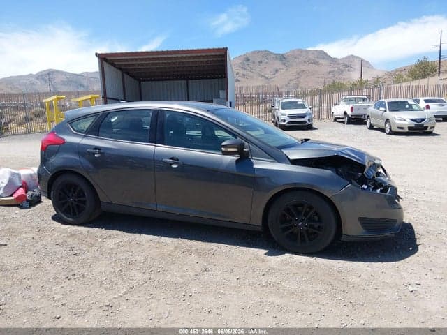 2017 FORD FOCUS SE 12
