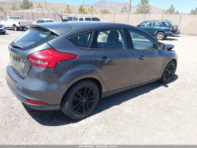 2017 FORD FOCUS SE 4