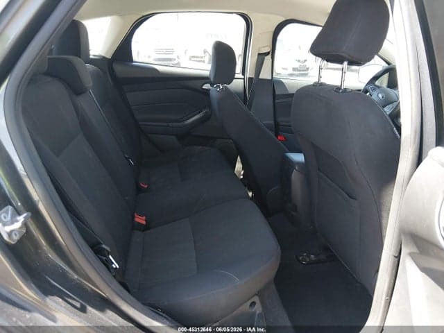 2017 FORD FOCUS SE 8
