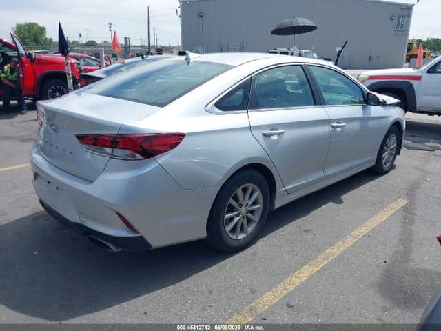 2019 HYUNDAI SONATA SE 4