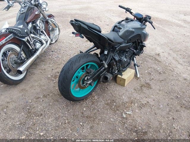 2022 YAMAHA MT07 4
