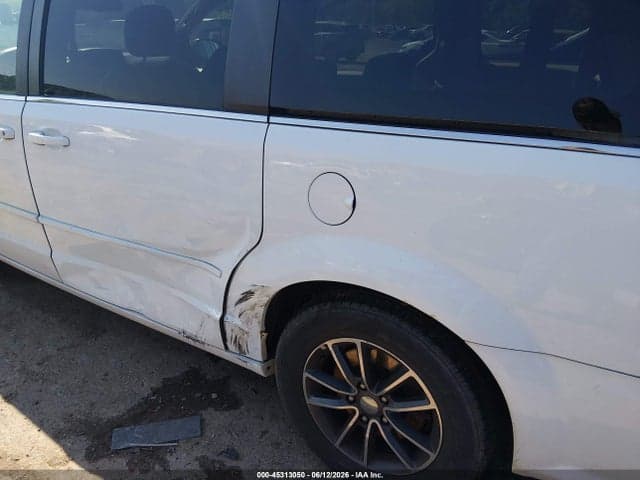 2017 DODGE GRAND CARAVAN SXT 6