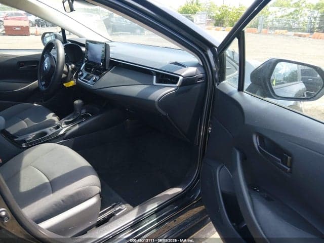 2022 TOYOTA COROLLA LE 5