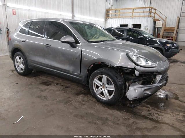 2013 PORSCHE CAYENNE DIESEL 1