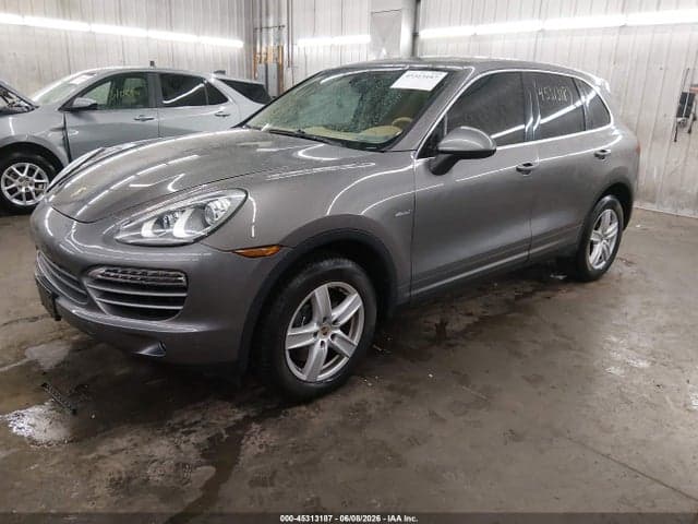 2013 PORSCHE CAYENNE DIESEL 2