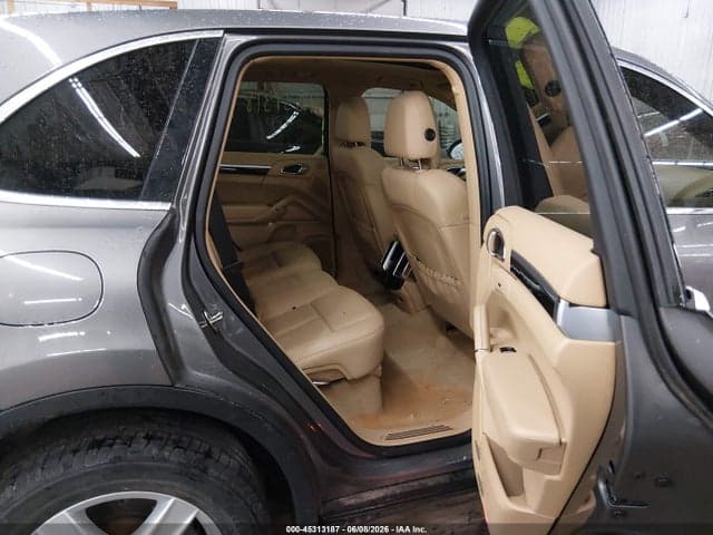 2013 PORSCHE CAYENNE DIESEL 8