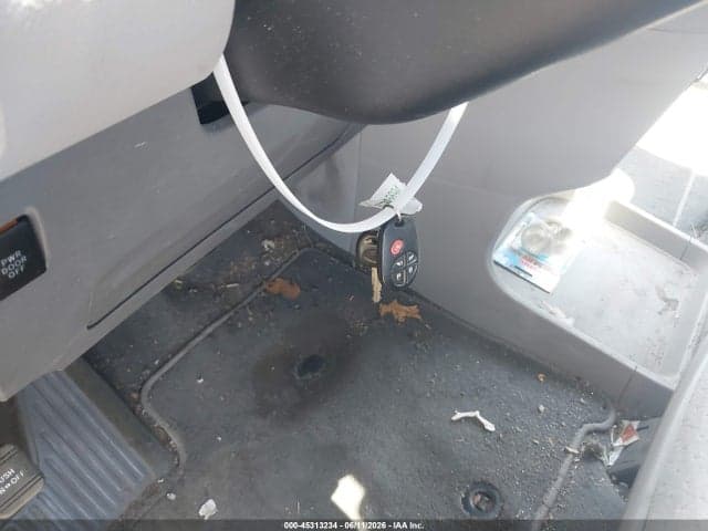 2020 TOYOTA SIENNA LE 11