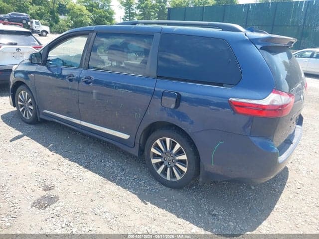 2020 TOYOTA SIENNA LE 3