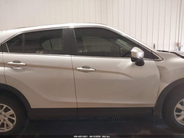 2019 MITSUBISHI ECLIPSE CROSS ES 13
