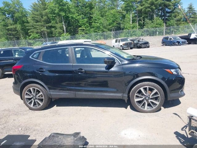 2017 NISSAN ROGUE SPORT SL 14