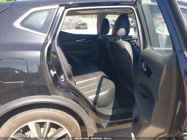 2017 NISSAN ROGUE SPORT SL 8