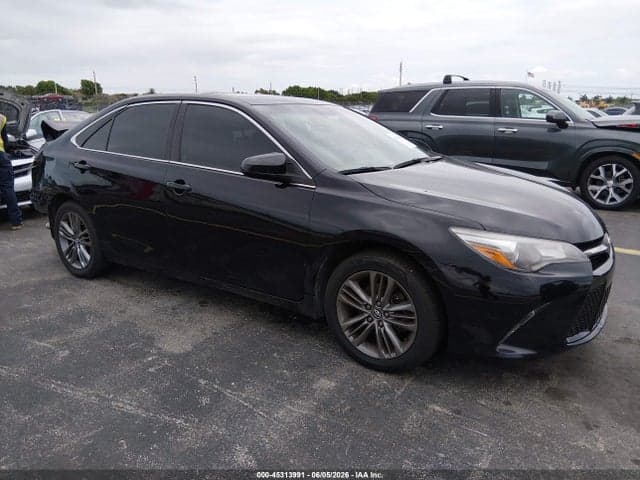 2017 TOYOTA CAMRY SE