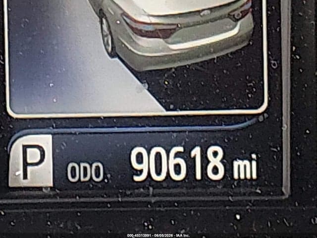 2017 TOYOTA CAMRY SE 16