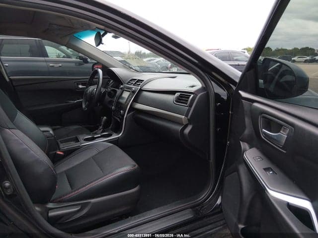 2017 TOYOTA CAMRY SE 5