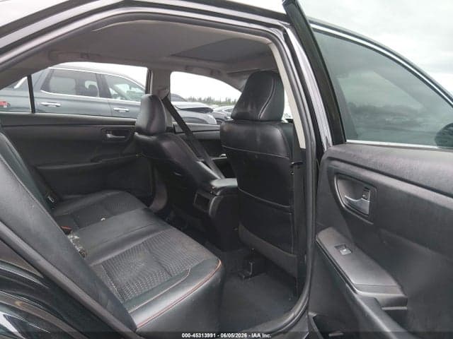 2017 TOYOTA CAMRY SE 8
