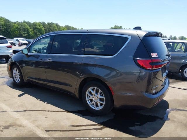 2023 CHRYSLER PACIFICA TOURING L 3