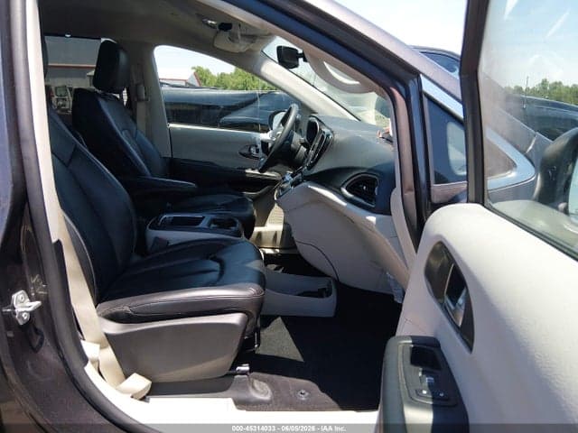 2023 CHRYSLER PACIFICA TOURING L 5