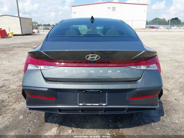 2024 HYUNDAI ELANTRA SEL 16