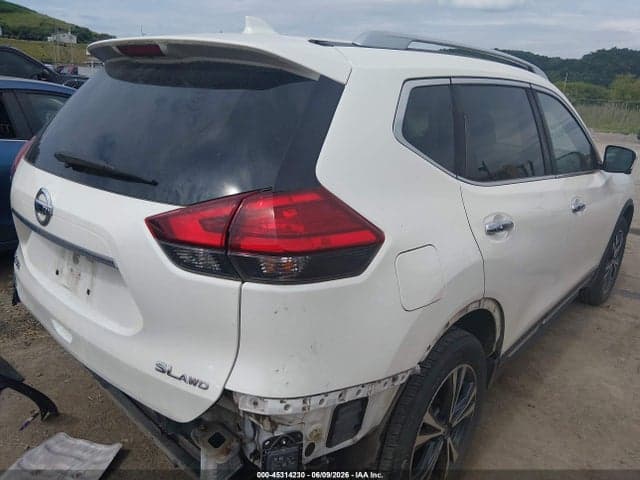 2017 NISSAN ROGUE SL 4