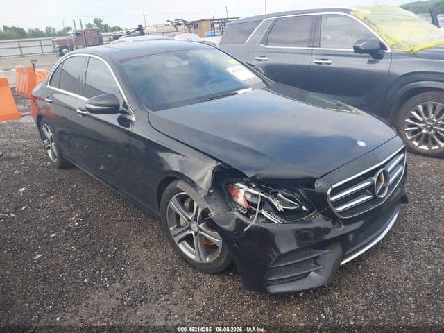 2017 MERCEDES-BENZ E 300 1