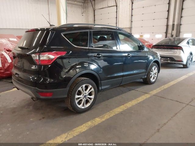 2017 FORD ESCAPE SE 4