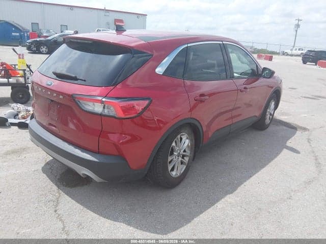 2021 FORD ESCAPE SE 4