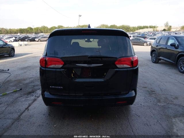 2022 CHRYSLER VOYAGER LX 21