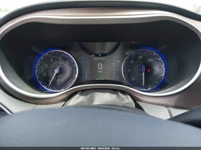2022 CHRYSLER VOYAGER LX 7