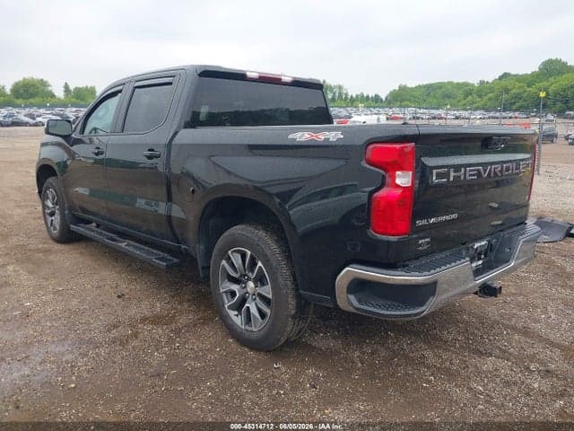 2023 CHEVROLET SILVERADO 1500 4WD SHORT BED LT WITH 2FL 3