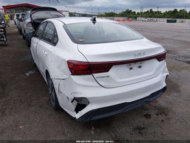2022 KIA FORTE LXS 3