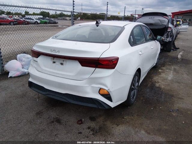 2022 KIA FORTE LXS 4