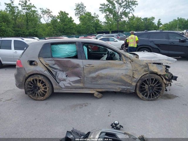 2017 VOLKSWAGEN GOLF R 4-DOOR W/DCC NAVIGATION 13