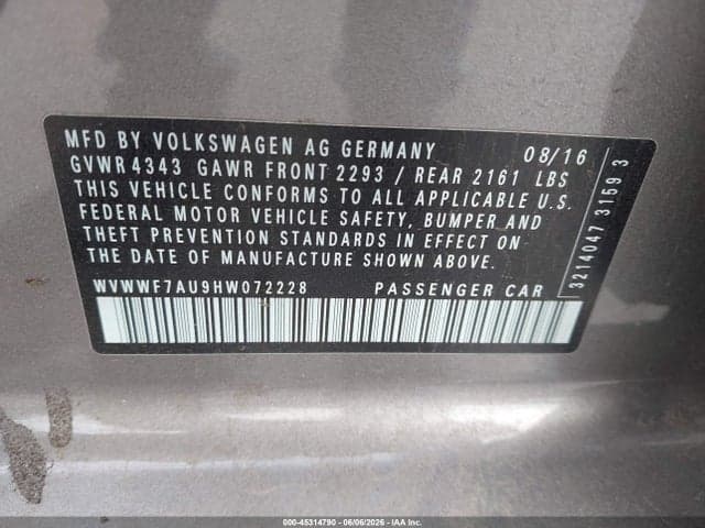 2017 VOLKSWAGEN GOLF R 4-DOOR W/DCC NAVIGATION 9