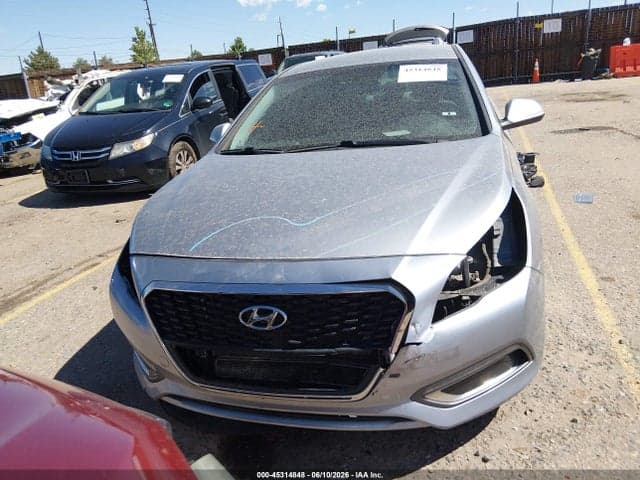 2017 HYUNDAI SONATA HYBRID SE 13