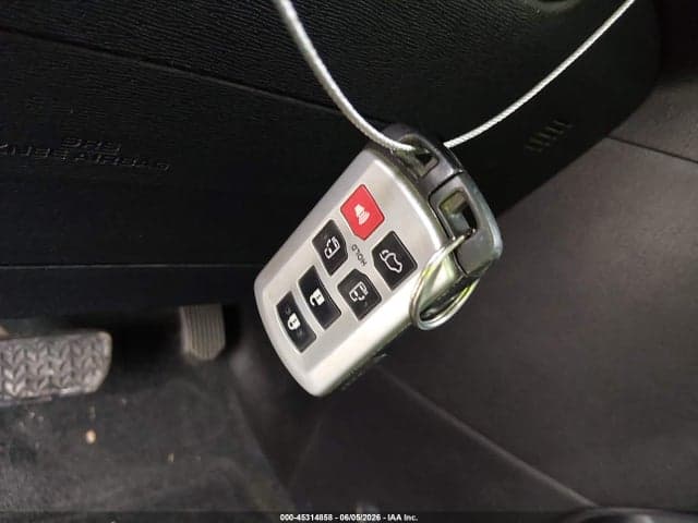 2017 TOYOTA SIENNA SE PREMIUM 8 PASSENGER 12