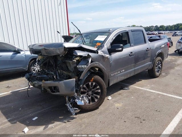2019 NISSAN TITAN PRO-4X 6