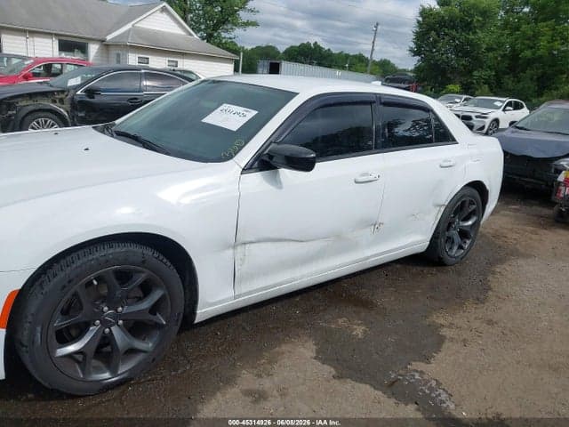 2020 CHRYSLER 300 TOURING 6