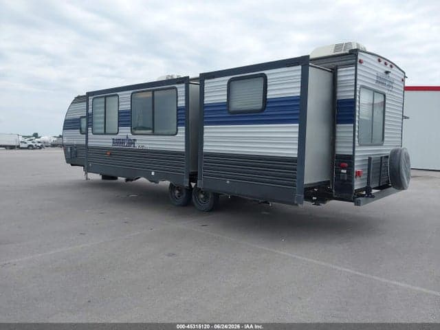 2021 FOREST RIVER CHEROKEE M-304BH 3