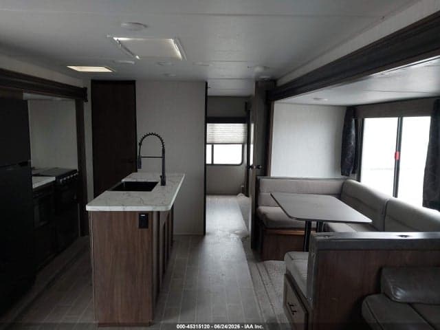 2021 FOREST RIVER CHEROKEE M-304BH 8
