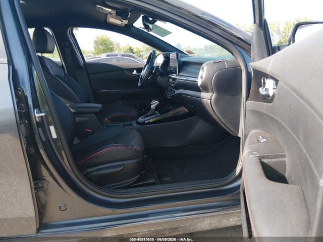 2023 KIA FORTE GT 5