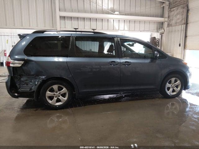 2017 TOYOTA SIENNA LE 8 PASSENGER 13