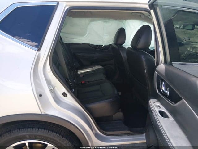2019 NISSAN ROGUE SL 8