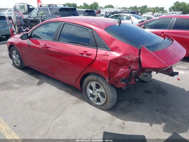 2022 HYUNDAI ELANTRA SE 3