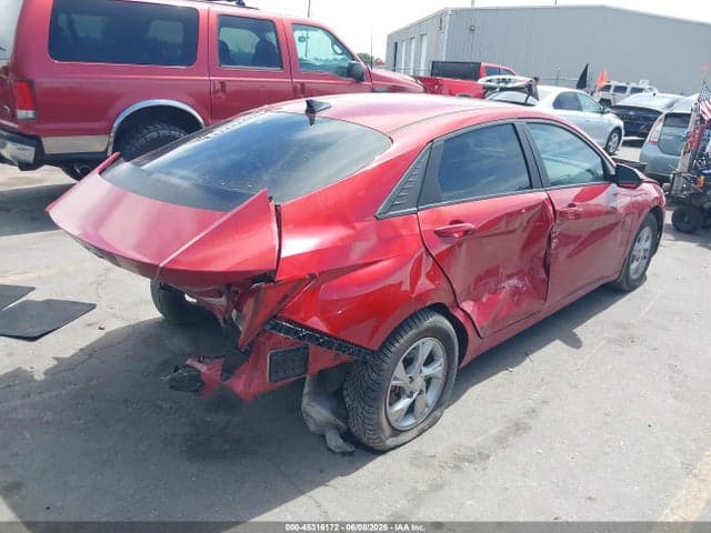 2022 HYUNDAI ELANTRA SE 4