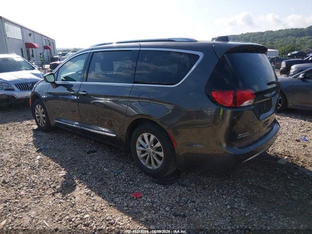2018 CHRYSLER PACIFICA TOURING L 3