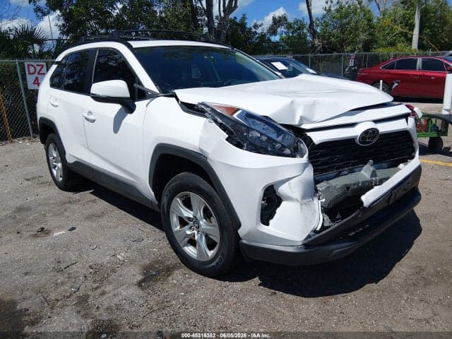 2020 TOYOTA RAV4 XLE 1