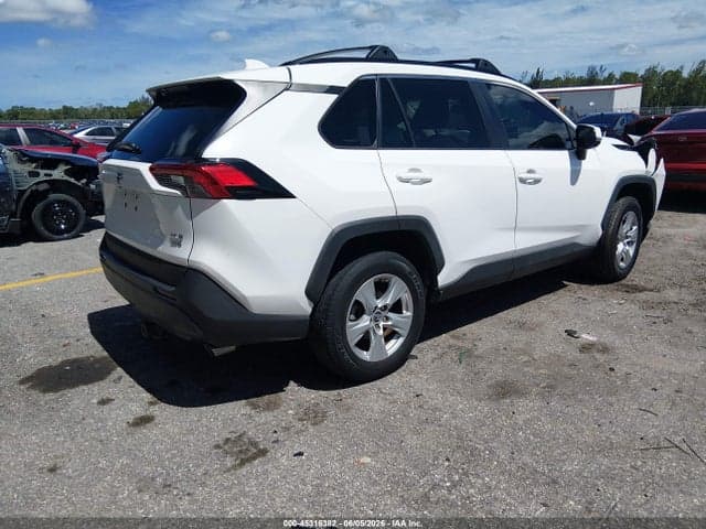 2020 TOYOTA RAV4 XLE 4